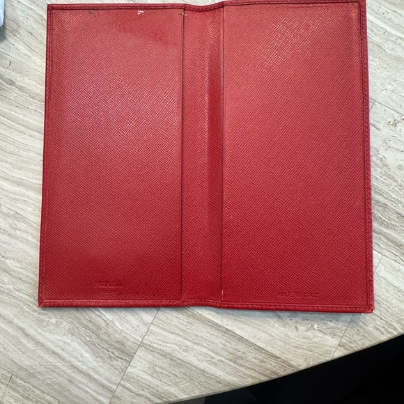 Prada check book holder
Wallet - Picture 2 of 3